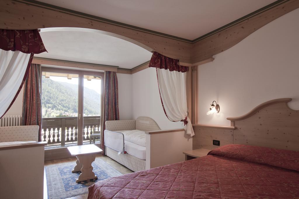Resort Dolce Casa - Family & Spa Hotel Moena Room photo